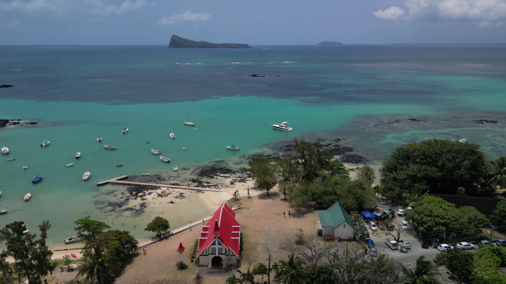 cap malheureux beach walk