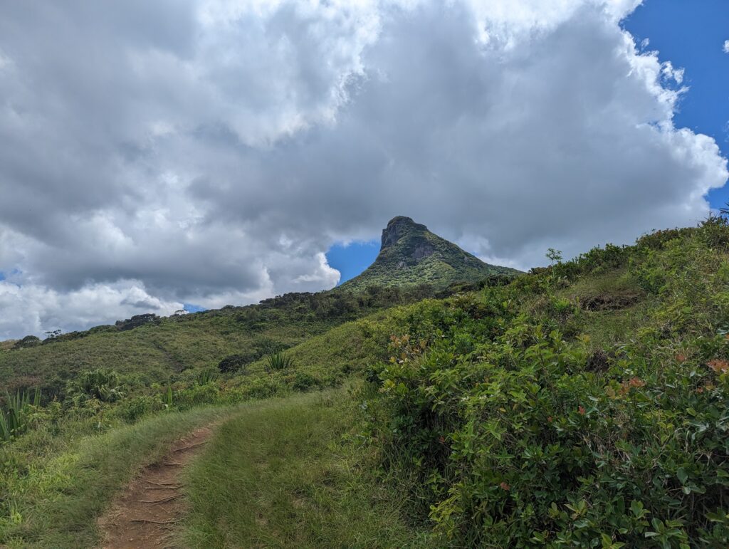 Le Pouce hiking